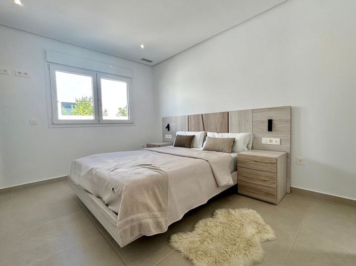 Image No.8-3 Bed Villa for sale