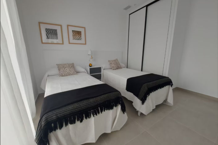 Image No.12-2 Bed Villa for sale