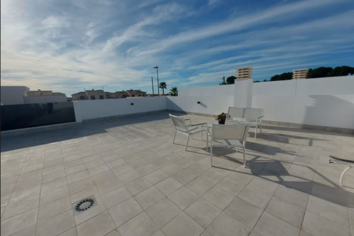 Image No.16-2 Bed Villa for sale