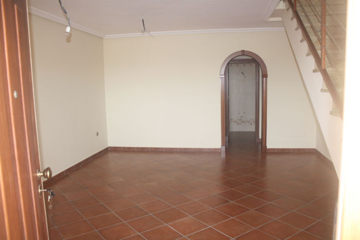 Image No.32-2 Bed Townhouse for sale