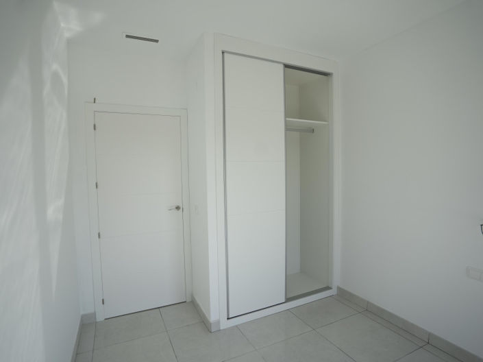Image No.6-3 Bed Villa for sale