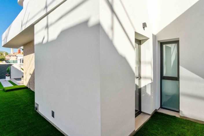 Image No.27-3 Bed Villa for sale