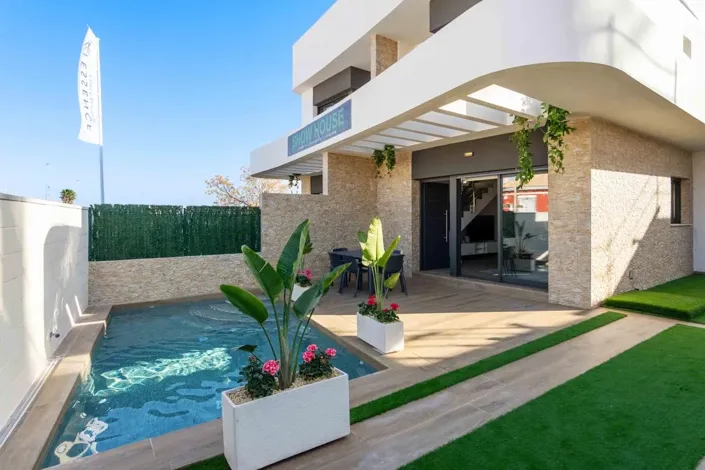 Image No.32-3 Bed Villa for sale