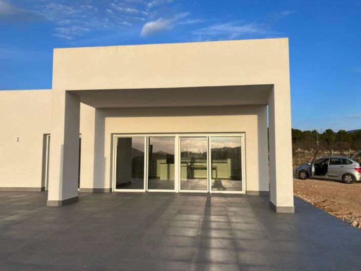 Image No.12-3 Bed Villa for sale