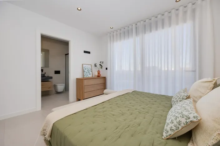 Image No.29-3 Bed Villa for sale