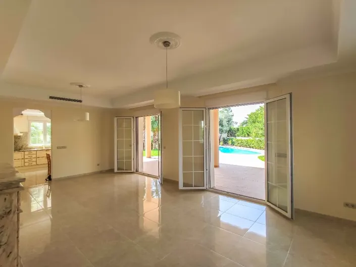 Image No.13-6 Bed Villa for sale