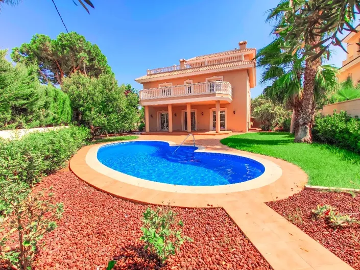 Image No.3-6 Bed Villa for sale
