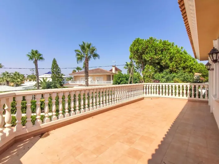 Image No.6-6 Bed Villa for sale