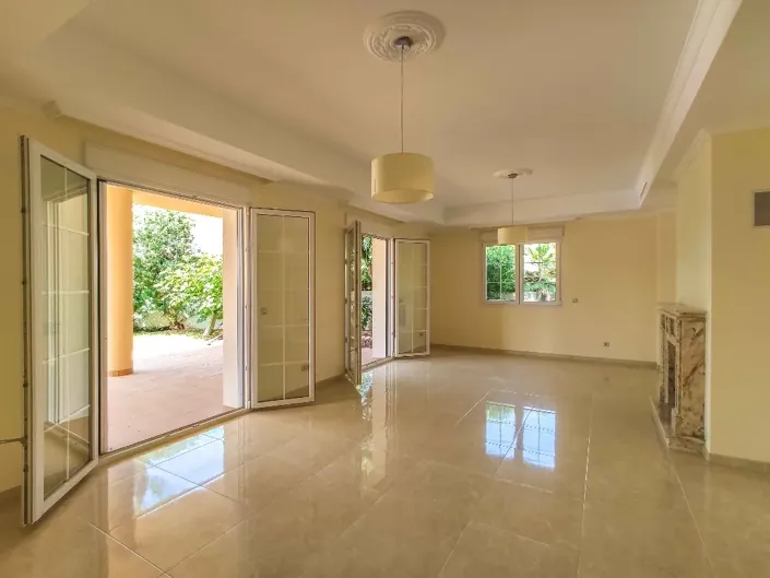 Image No.7-6 Bed Villa for sale