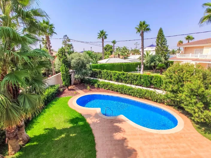 Image No.8-6 Bed Villa for sale