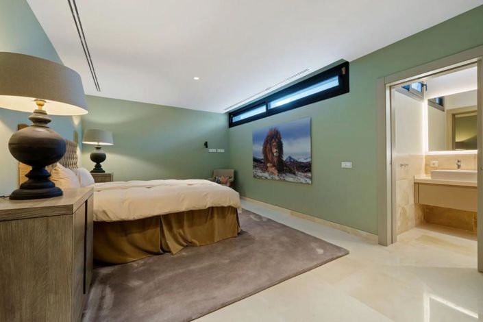 Image No.29-5 Bed Villa for sale
