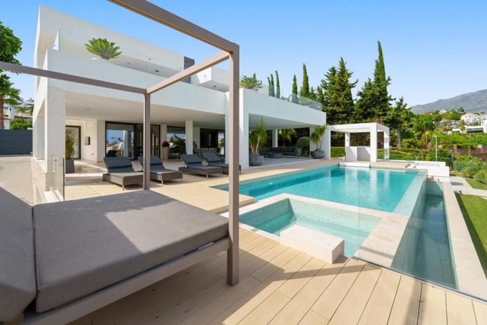 Image No.37-5 Bed Villa for sale