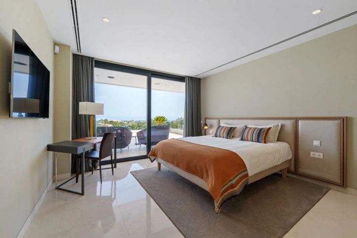 Image No.50-5 Bed Villa for sale