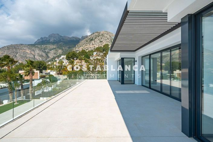 Image No.28-4 Bed Villa for sale