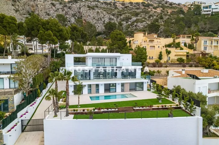 Image No.35-4 Bed Villa for sale