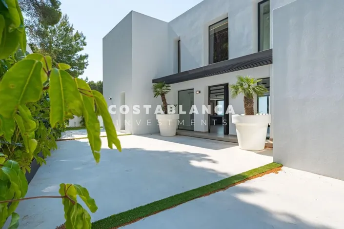 Image No.50-4 Bed Villa for sale