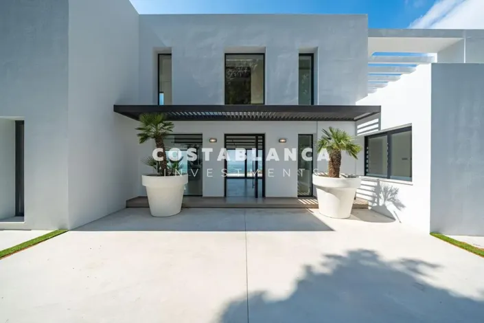 Image No.54-4 Bed Villa for sale