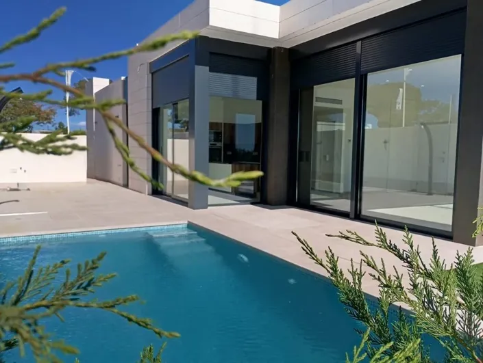Image No.24-3 Bed Villa for sale