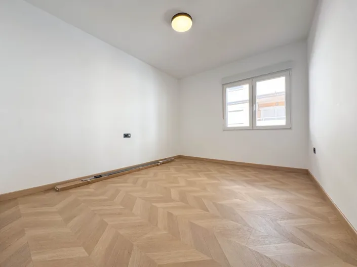 Image No.17-3 Bed Apartment for sale