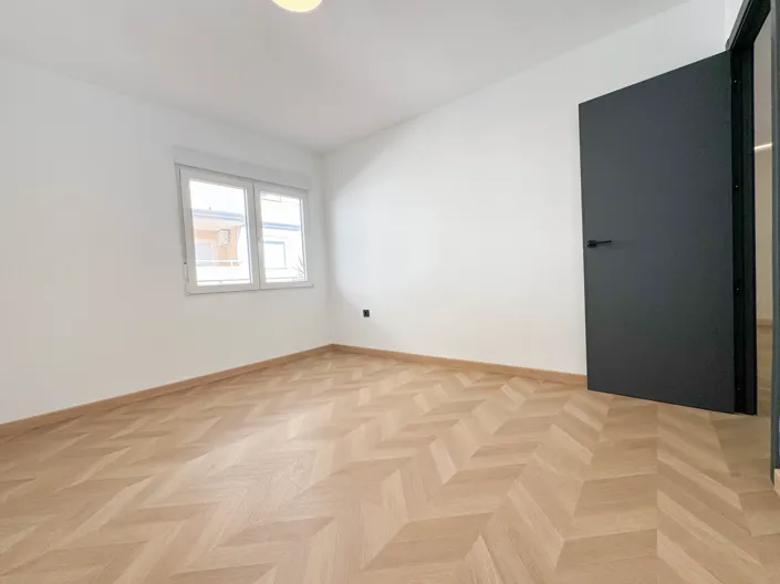 Image No.18-3 Bed Apartment for sale