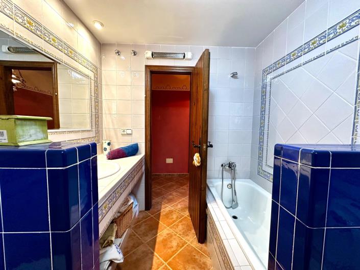 Image No.23-5 Bed House/Villa for sale