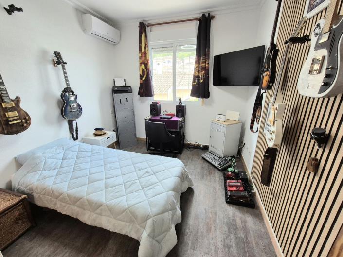 Image No.19-5 Bed Villa / Detached for sale