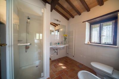 CasaTobia-Bathroom-1