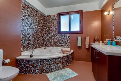 35815-detached-villa-for-sale-in-peyia-st-george_full