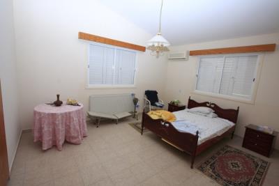 14060-bungalow-for-sale-in-petrideia_full