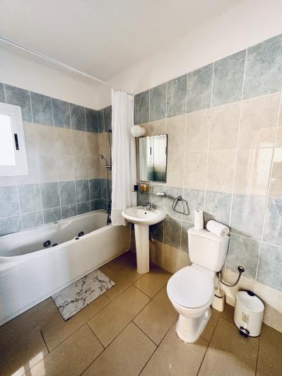 Image No.16-Appartement de 2 chambres à vendre à Tombs of the Kings