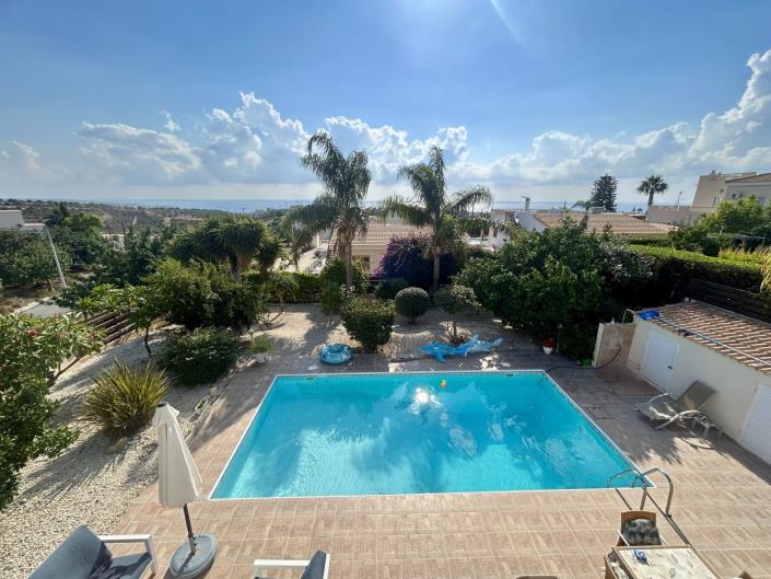 Image No.2-Villa / Détaché de 4 chambres à vendre à Peyia