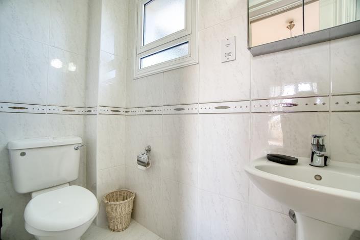 Image No.6-Villa / Détaché de 4 chambres à vendre à Peyia