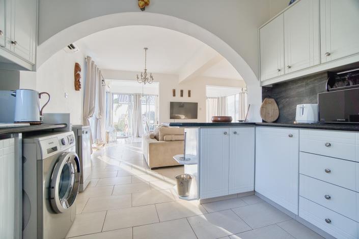 Image No.23-Villa / Détaché de 4 chambres à vendre à Peyia