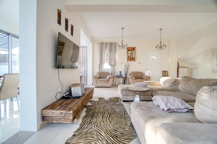 Image No.26-Villa / Détaché de 4 chambres à vendre à Peyia