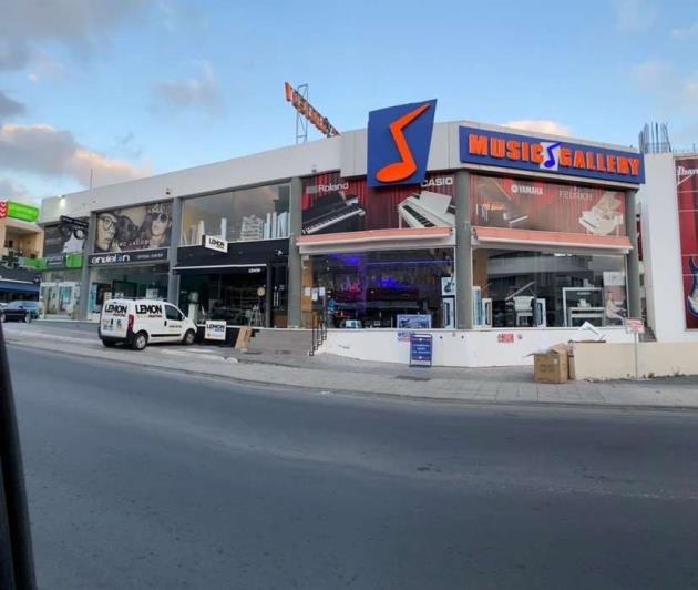 Image No.2-Commercial à vendre à Paphos