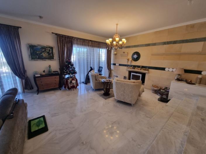 Image No.2-Villa / Détaché de 5 chambres à vendre à Konia