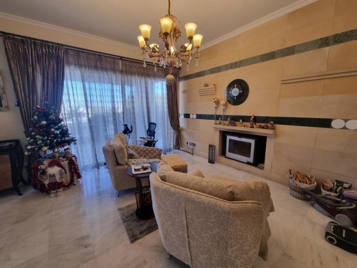 Image No.4-Villa / Détaché de 5 chambres à vendre à Konia