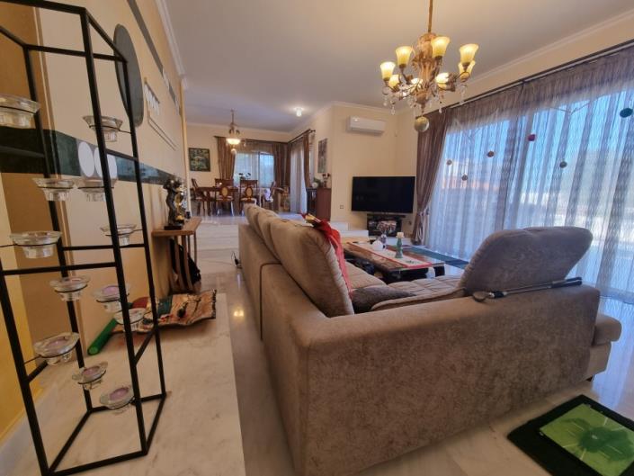 Image No.6-Villa / Détaché de 5 chambres à vendre à Konia