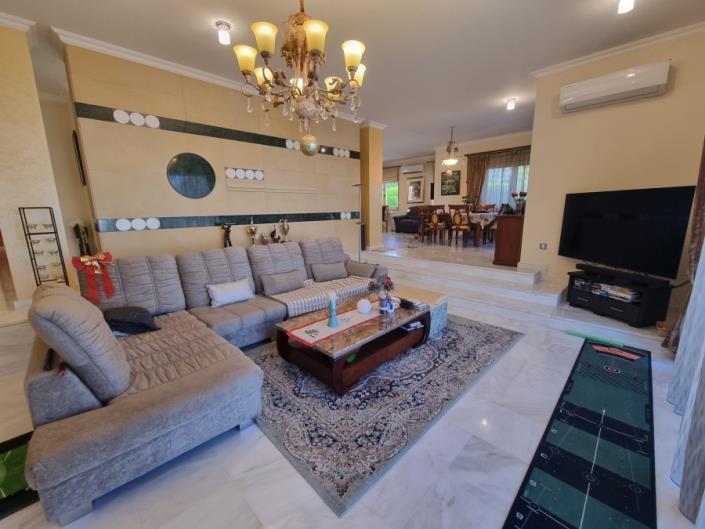 Image No.8-Villa / Détaché de 5 chambres à vendre à Konia