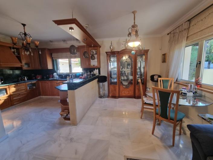 Image No.10-Villa / Détaché de 5 chambres à vendre à Konia