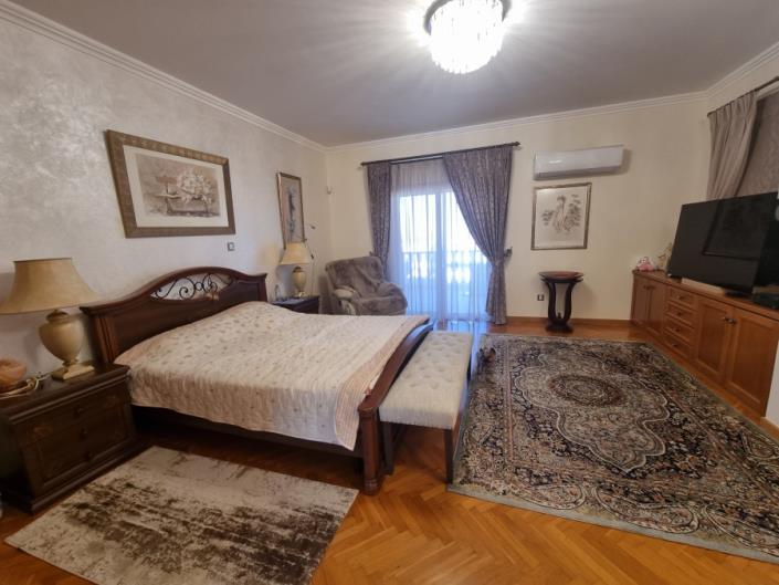 Image No.17-Villa / Détaché de 5 chambres à vendre à Konia