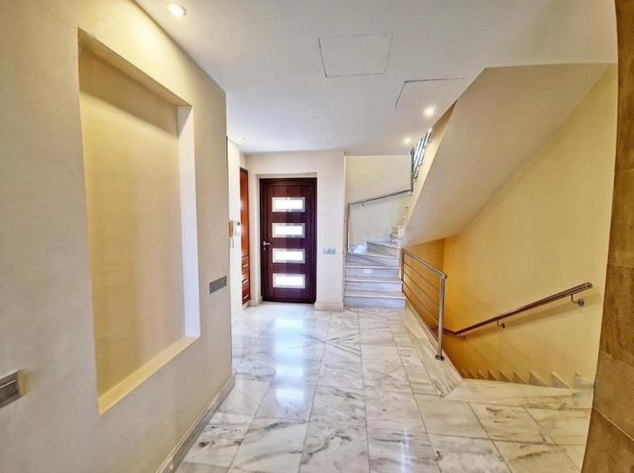 Image No.9-Villa / Détaché de 5 chambres à vendre à Neon Chorion