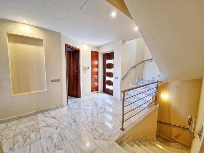 Image No.10-Villa / Détaché de 5 chambres à vendre à Neon Chorion