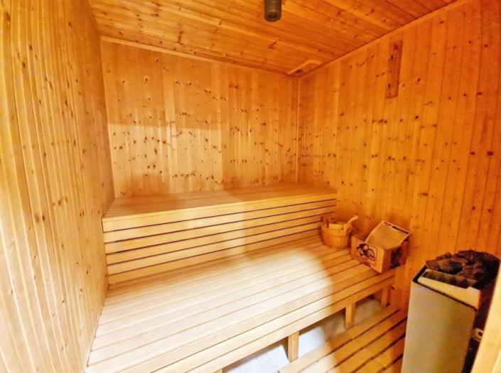 Image No.22-Villa / Détaché de 5 chambres à vendre à Neon Chorion