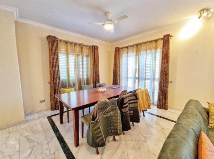 Image No.4-Villa / Détaché de 5 chambres à vendre à Neon Chorion