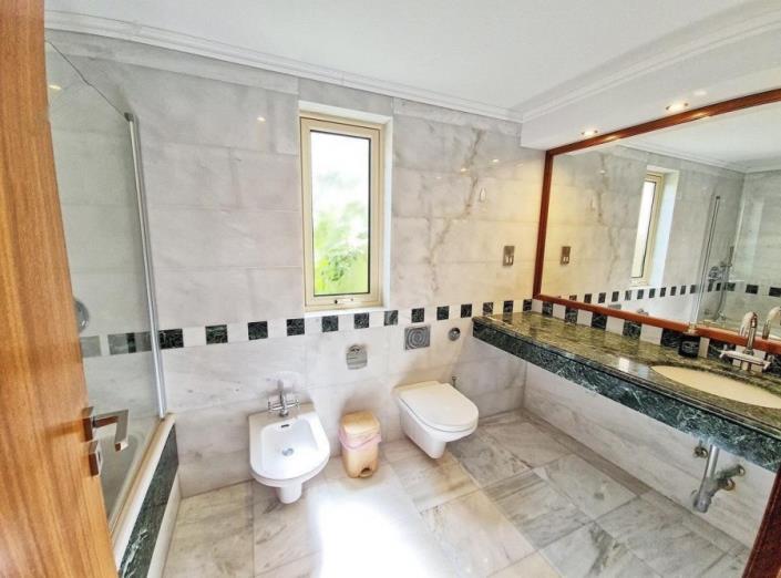 Image No.24-Villa / Détaché de 5 chambres à vendre à Neon Chorion