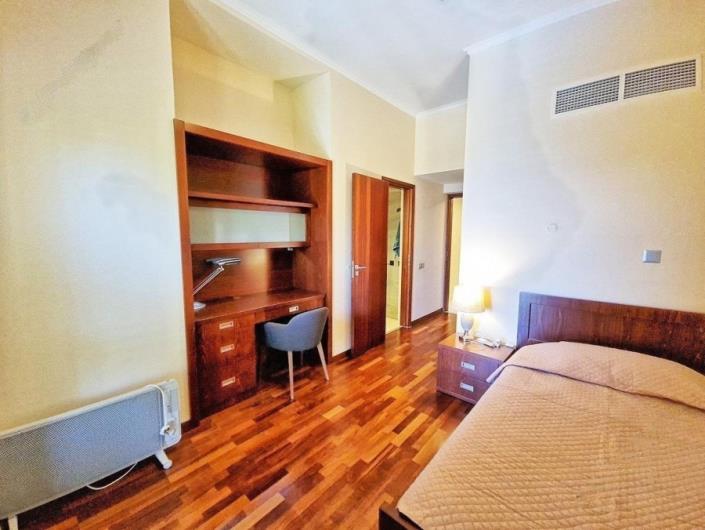 Image No.27-Villa / Détaché de 5 chambres à vendre à Neon Chorion