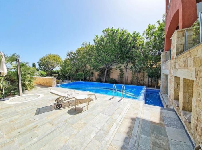 Image No.43-Villa / Détaché de 5 chambres à vendre à Neon Chorion