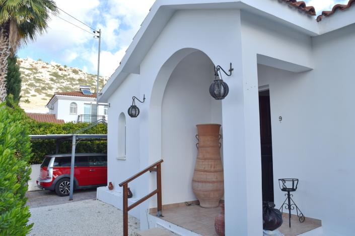 Image No.2-Bungalow de 3 chambres à vendre à Peyia