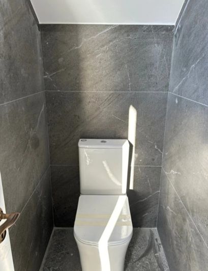 Image No.6-2 Bed Townhouse for sale